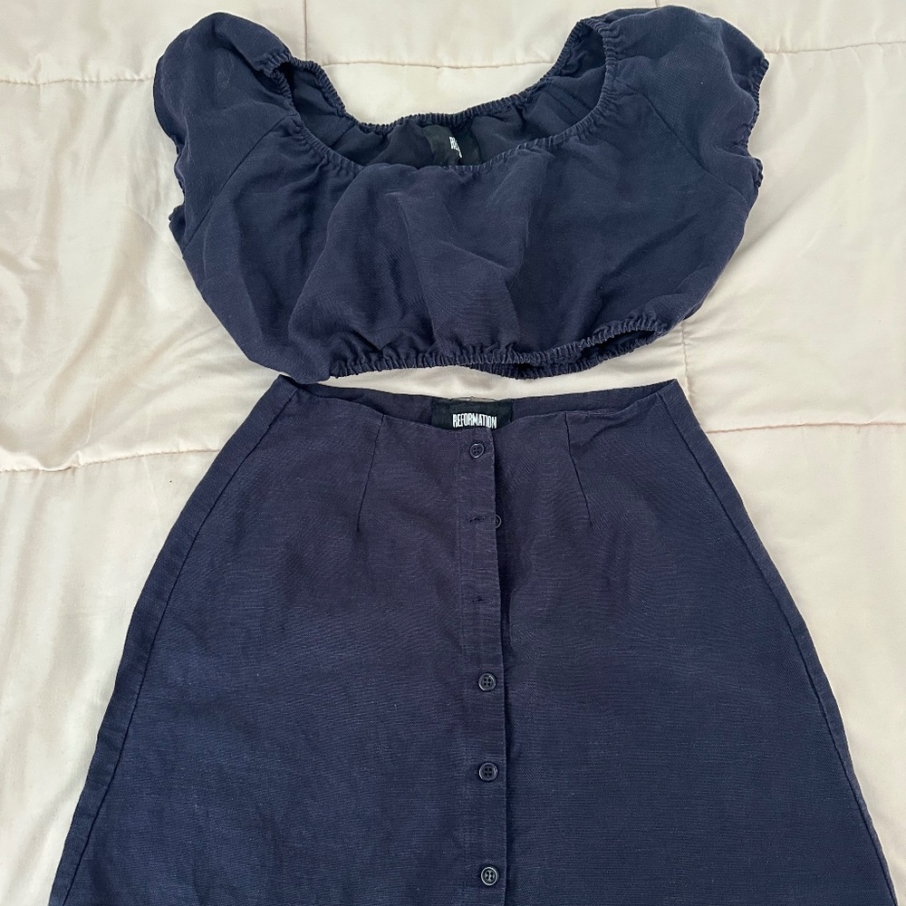 💙Reformation set two pieces Blue navy